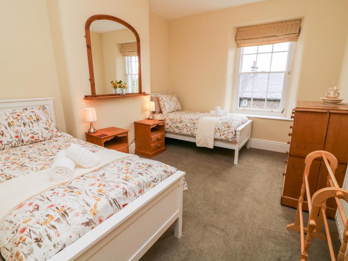 Westmorland Cottage 그레인지오버샌즈 외부 사진