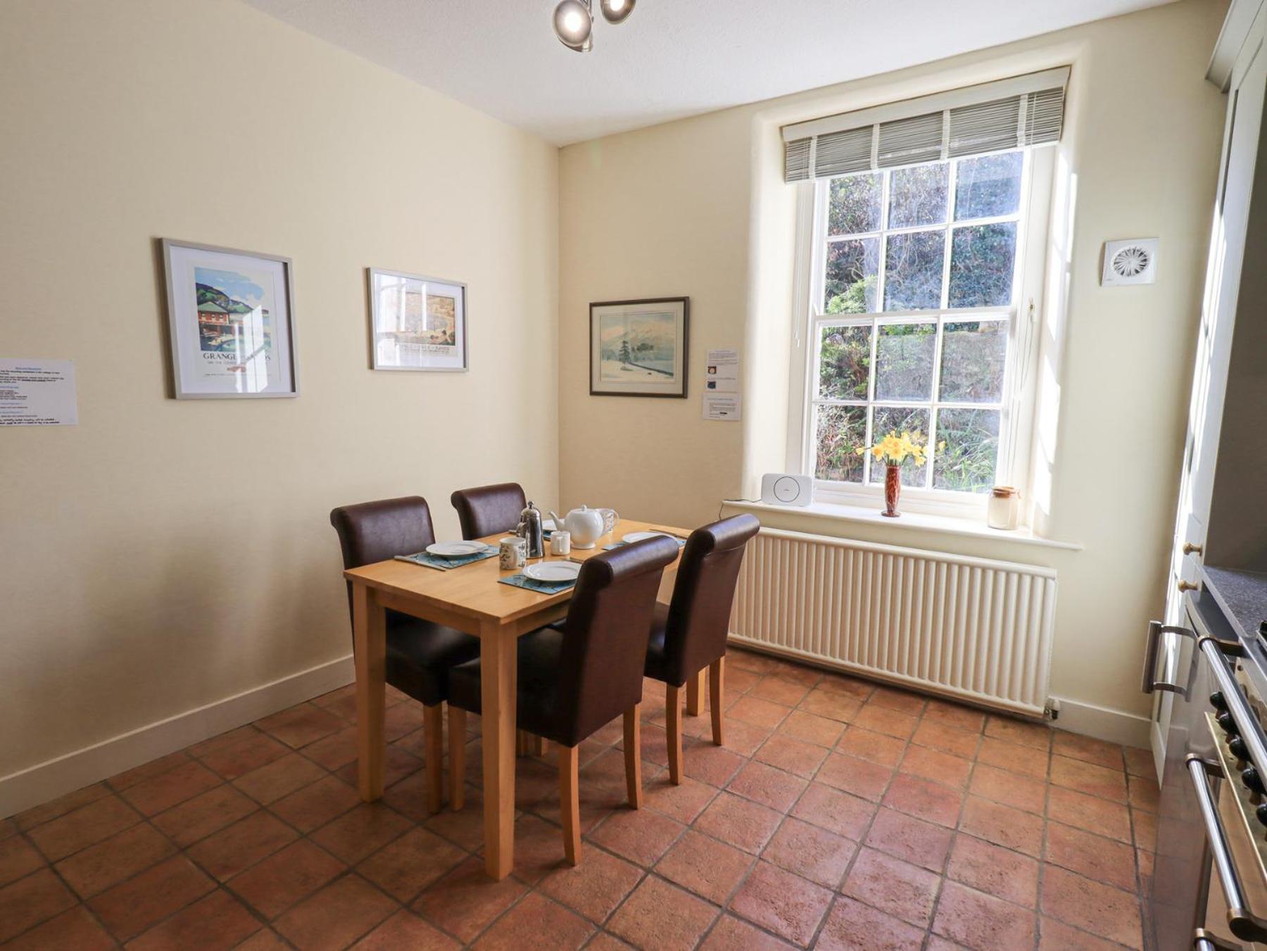 Westmorland Cottage 그레인지오버샌즈 외부 사진