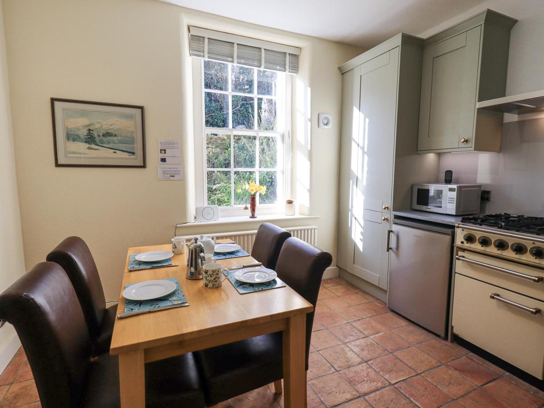 Westmorland Cottage 그레인지오버샌즈 외부 사진