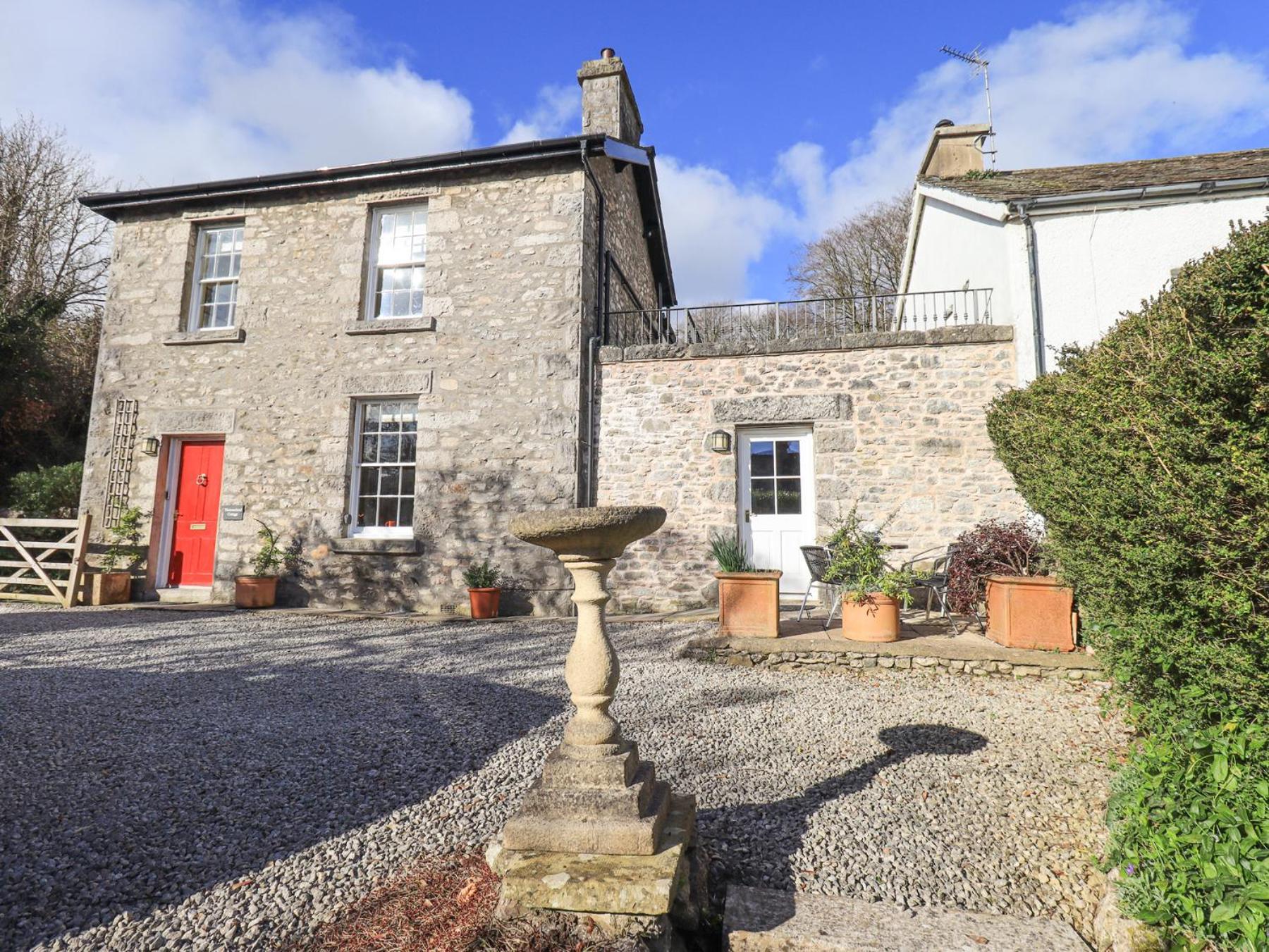 Westmorland Cottage 그레인지오버샌즈 외부 사진